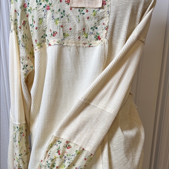 POL Mixed Media Waffle Knit Shacket Small – Ivory Button‎ Front, Floral Chiffon - Picture 4 of 7